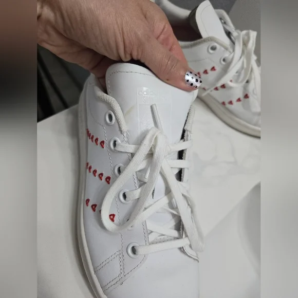 Adidas Stan Smith Valentines Day Sneakers - Picture 7 of 16